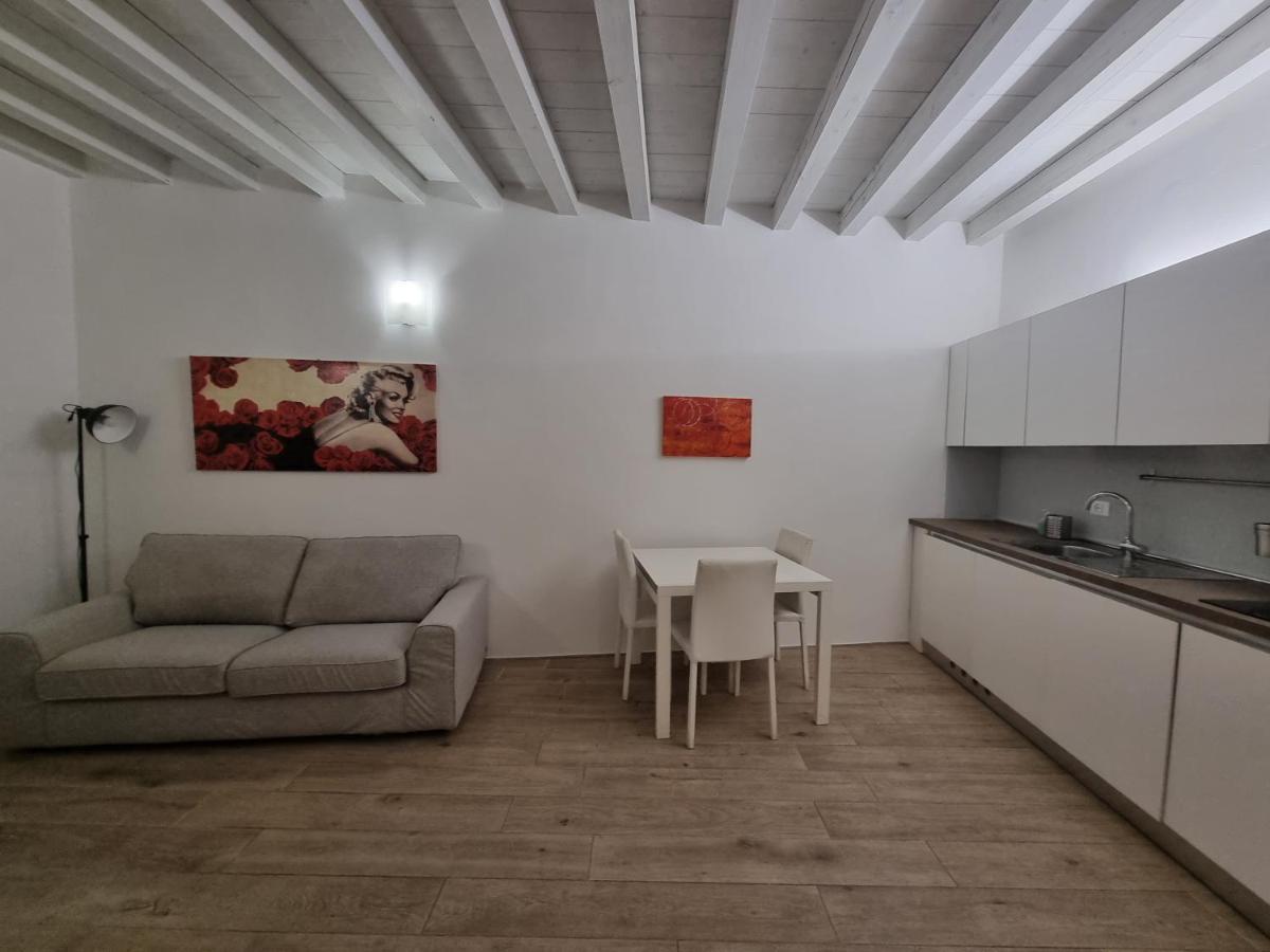 Profumo Di Lago Desenzano-By Goccia Di Lago Desenzano del Garda Eksteriør billede