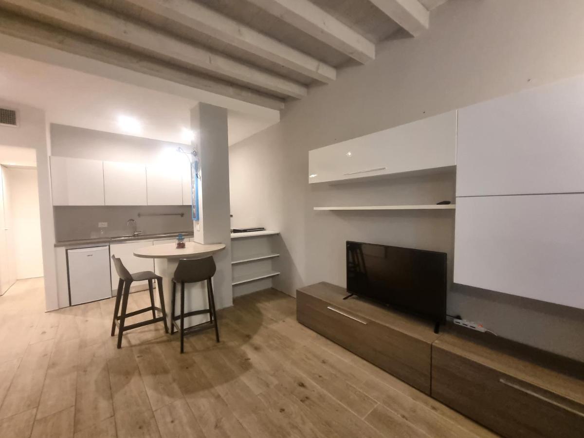Profumo Di Lago Desenzano-By Goccia Di Lago Desenzano del Garda Eksteriør billede