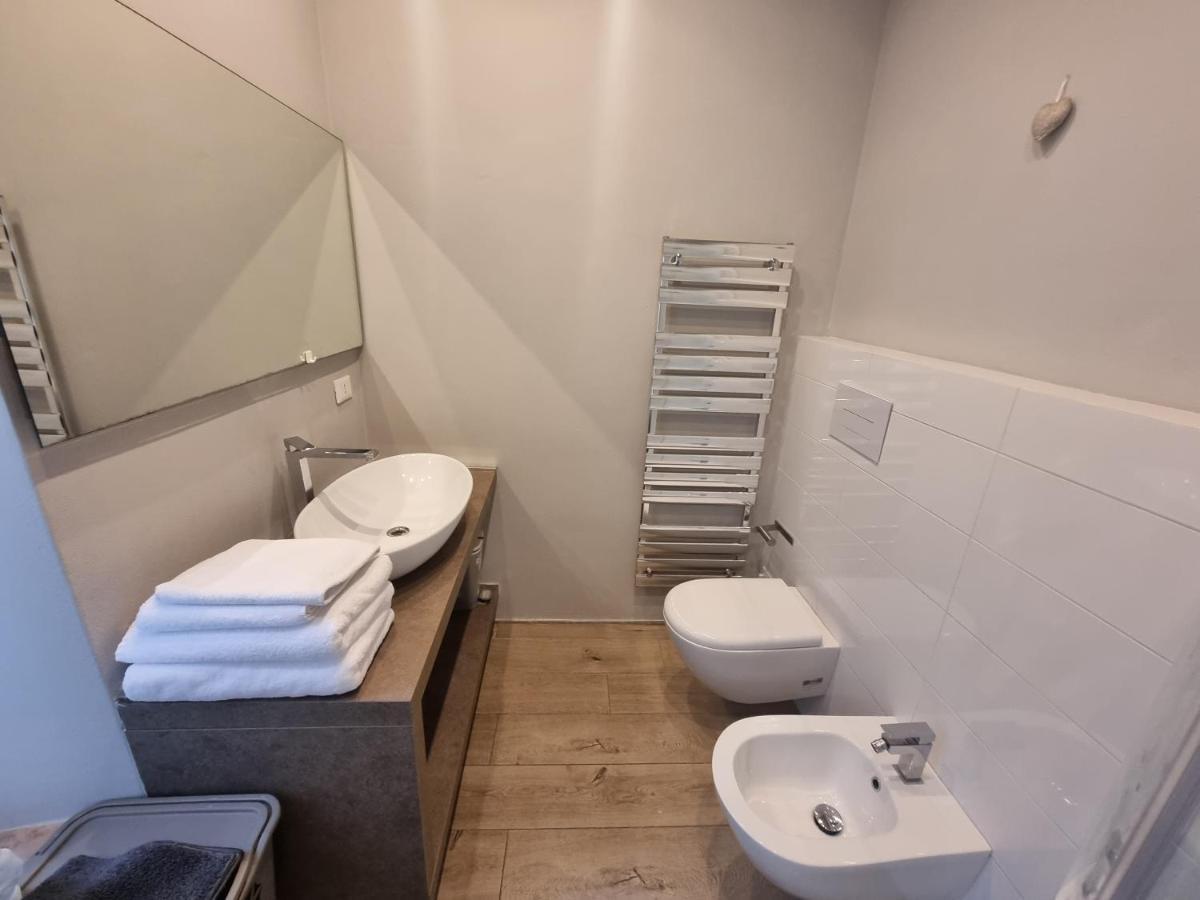 Profumo Di Lago Desenzano-By Goccia Di Lago Desenzano del Garda Eksteriør billede